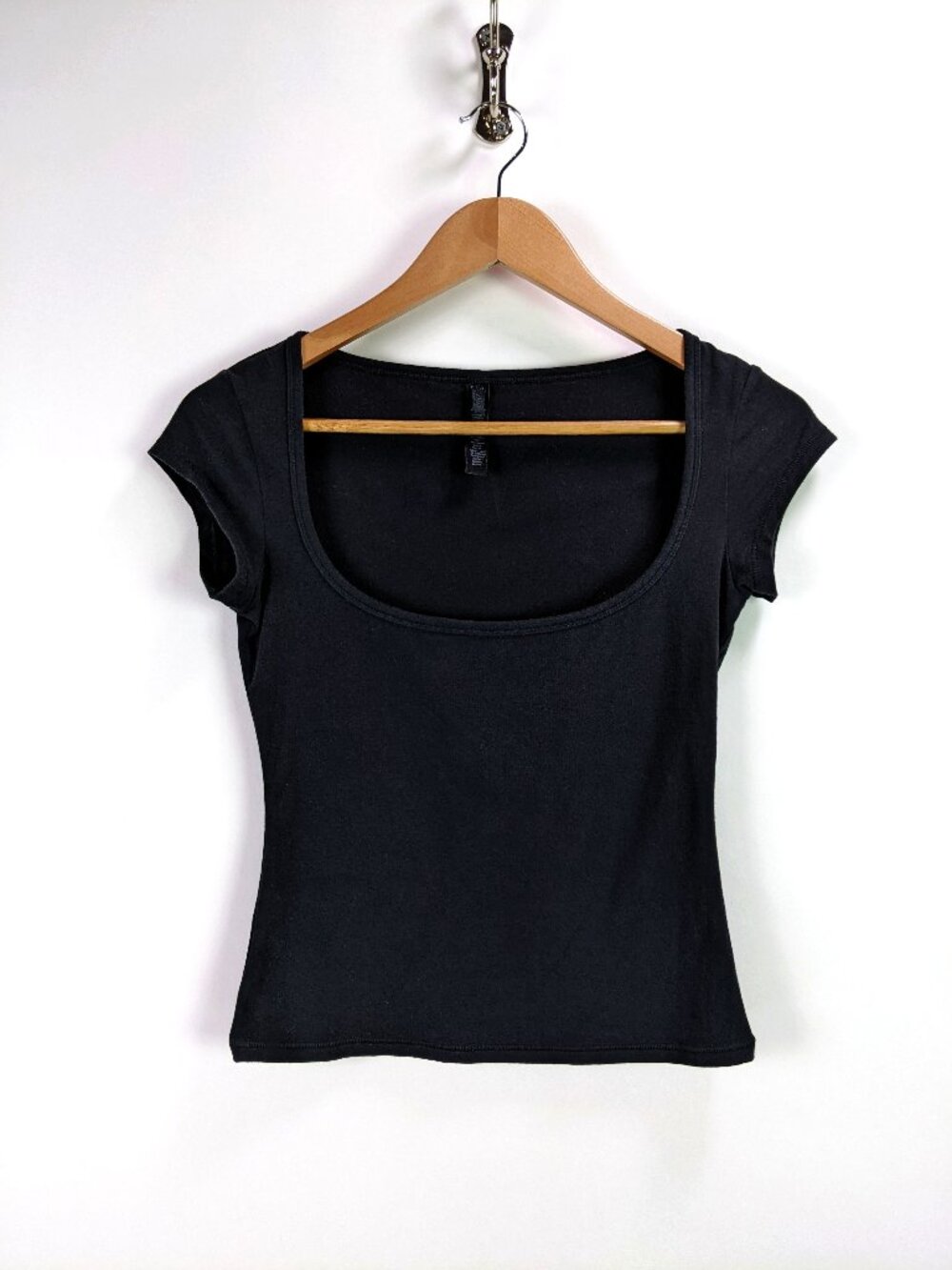 SKIMS Scoop Neck Cotton Blend Jersey T-Shirt in Black Size S - Picture 5 of 8